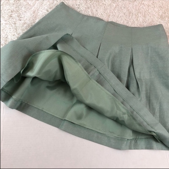 BCBG Sage Green Pleated Mini Skirt 10 - Picture 8 of 8